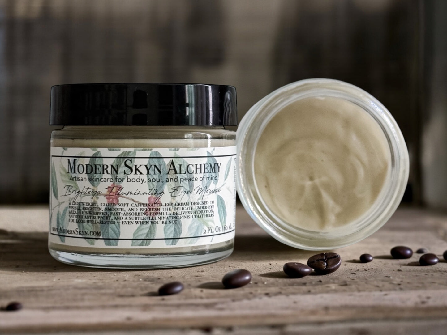 Bright Eye Illuminating Eye Mousse