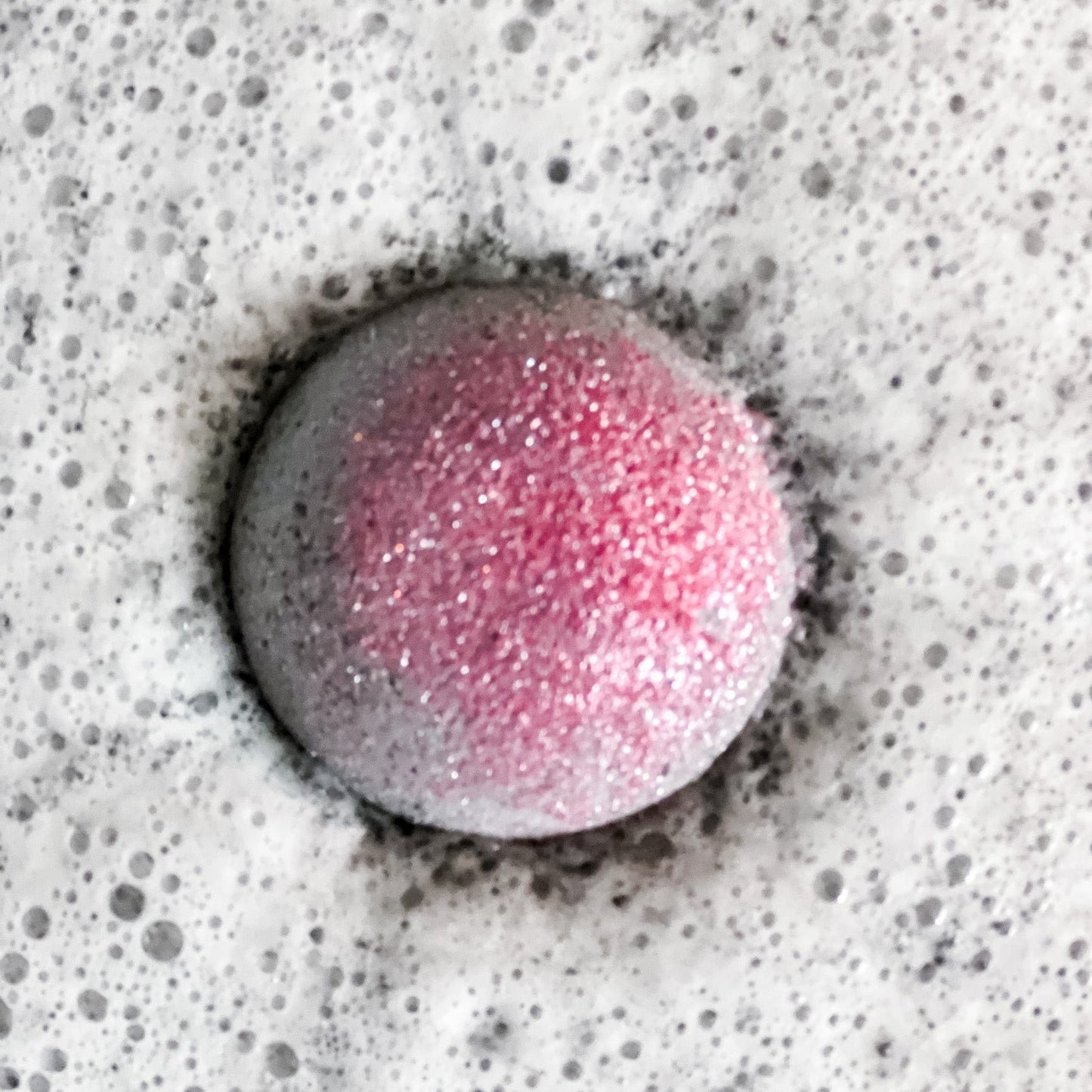 Winter Rose Bath Bomb – A Holiday Escape